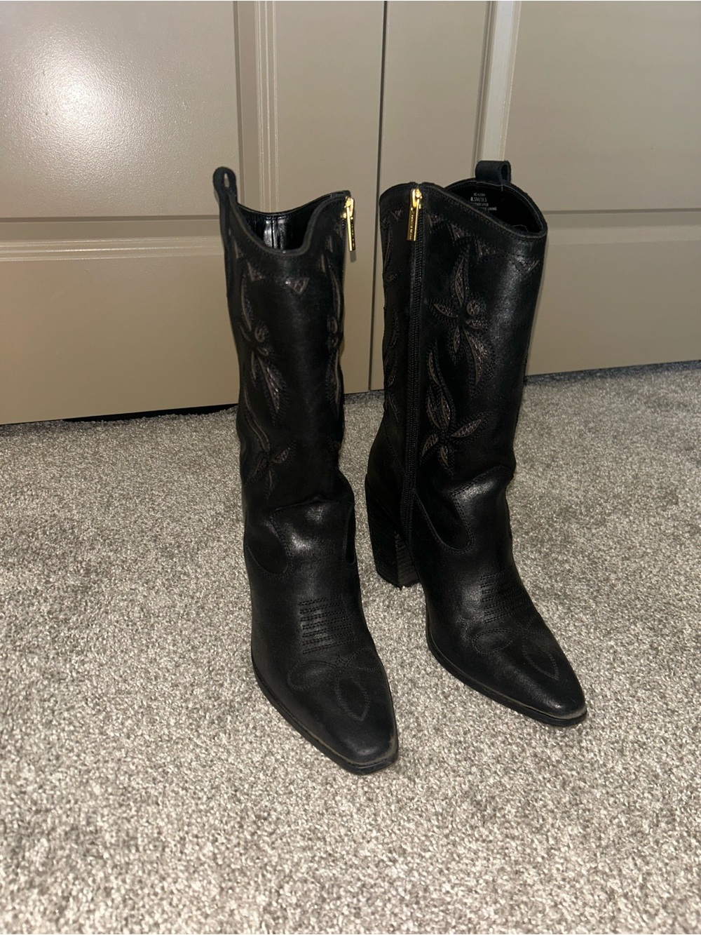 Vince Camuto Black Pointed-Toe Mid-Calf Western Boots with Gold Zip